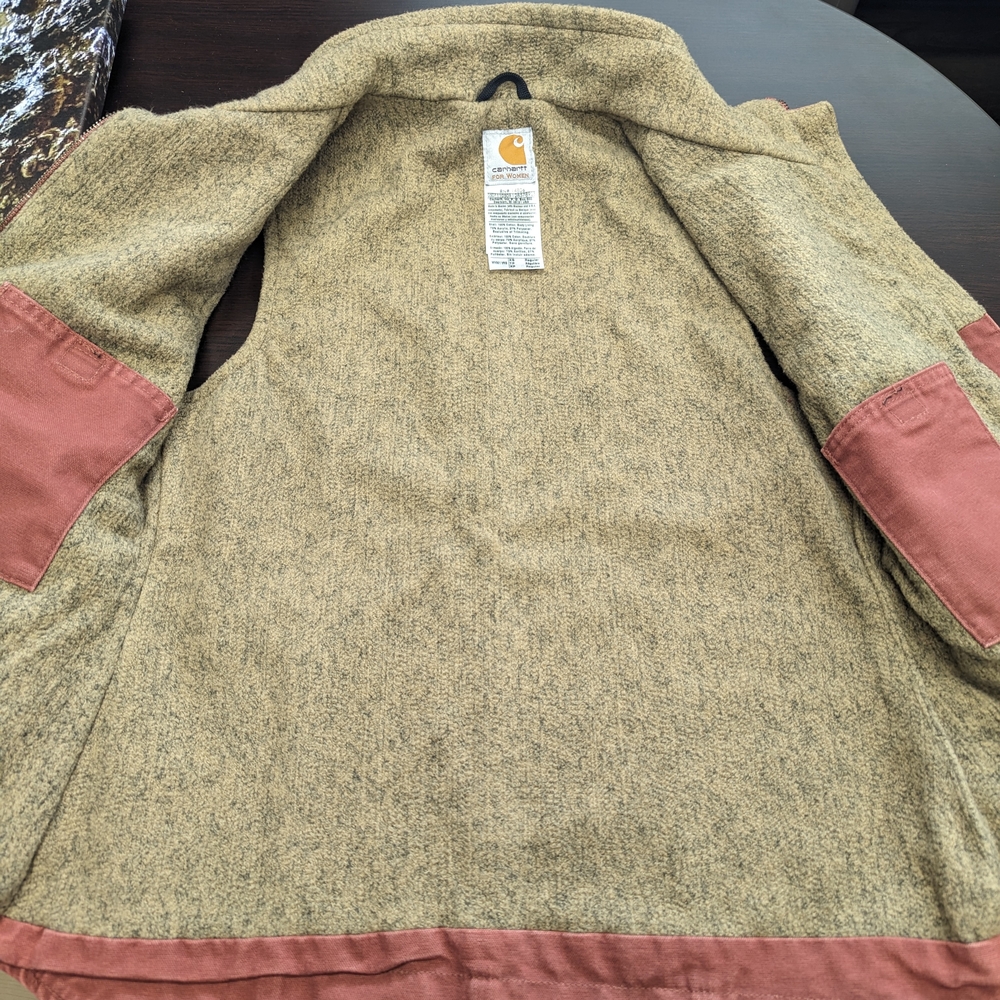 Carhartt Beige Vest with Maroon Accents - Picture 4 of 6
